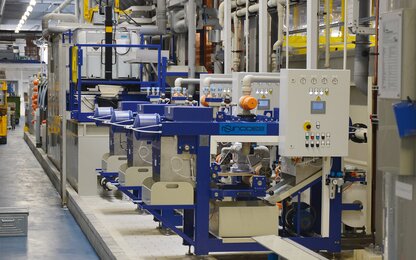 GU Baubeschläge Ditzingen – Hochwertige Fertigung Produktionsbereich von GU Baubeschläge in Ditzingen mit modernster Technologie für die Fertigung hochwertiger Tür- und Fensterbeschläge und Baubeschläge.
