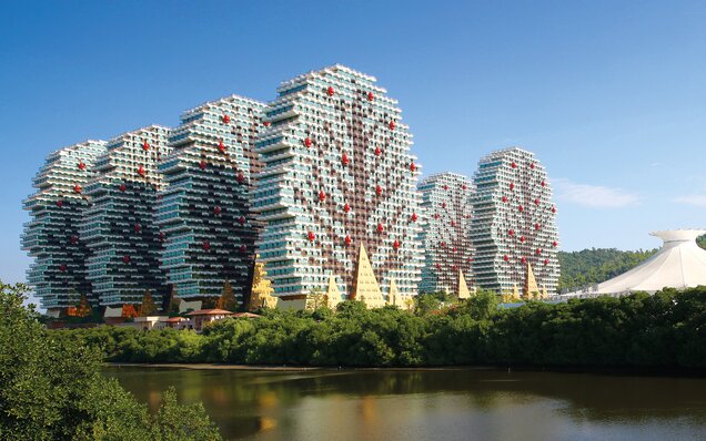 Skulpturale moderne Hochhäuser mit Natur Moderne Hochhäuser mit einzigartigem Design